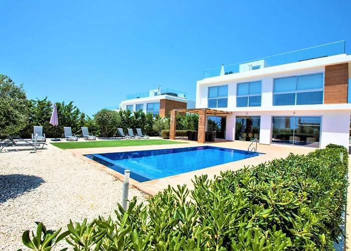 Luxurioese Mit Privatem Pool Und Whirlpool By Interhome *