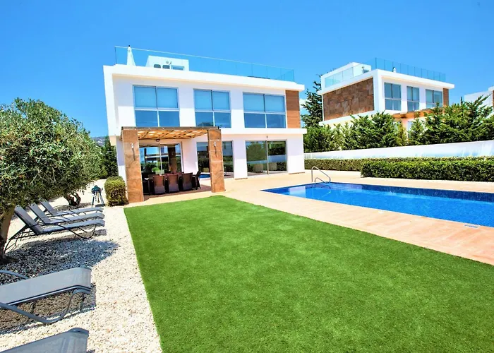 Σπίτι διακοπών Luxurioese Mit Privatem Pool Und Whirlpool By Interhome