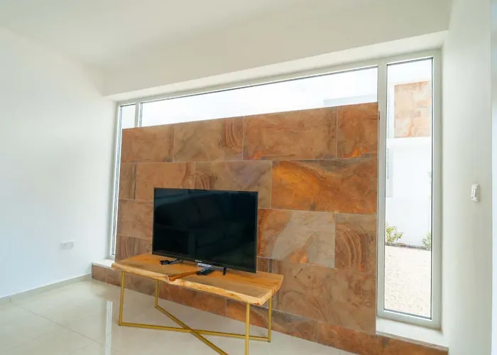 Luxurioese Mit Privatem Pool Und Whirlpool By Interhome