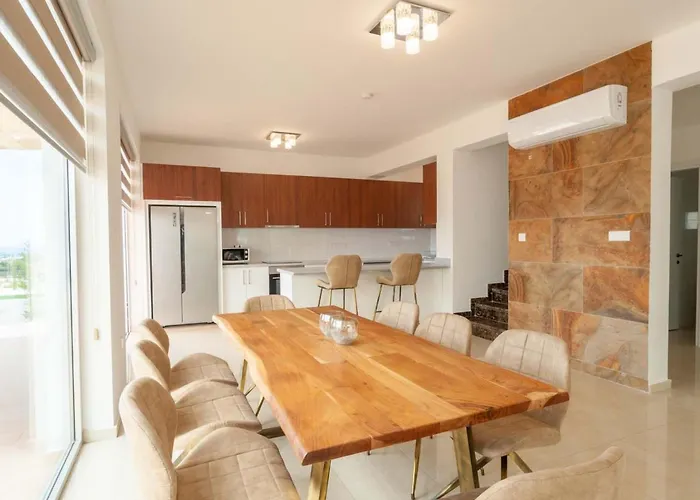 Σπίτι διακοπών Luxurioese Mit Privatem Pool Und Whirlpool By Interhome *