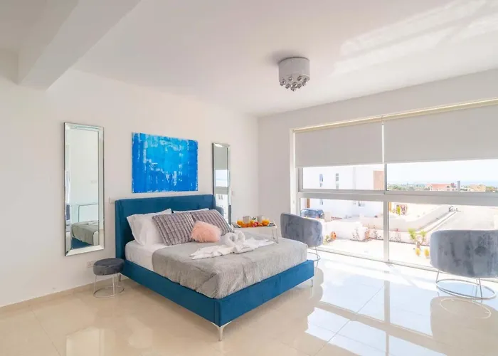 Luxurioese Mit Privatem Pool Und Whirlpool By Interhome Πέγεια