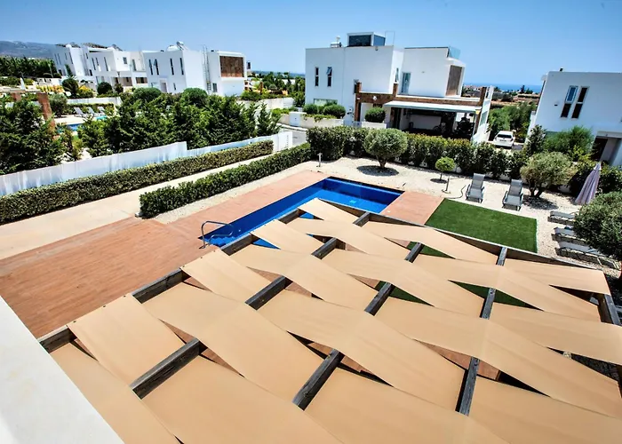 Luxurioese Mit Privatem Pool Und Whirlpool By Interhome *