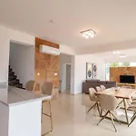 Luxurioese Mit Privatem Pool Und Whirlpool By Interhome بييا
