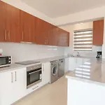 بيت للعطل Luxurioese Mit Privatem Pool Und Whirlpool By Interhome