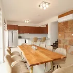 بيت للعطل Luxurioese Mit Privatem Pool Und Whirlpool By Interhome *