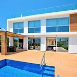 Luxurioese Mit Privatem Pool Und Whirlpool By Interhome