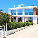 بيت للعطل Luxurioese Mit Privatem Pool Und Whirlpool By Interhome بييا
