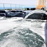 Luxurioese Mit Privatem Pool Und Whirlpool By Interhome بيت للعطل *