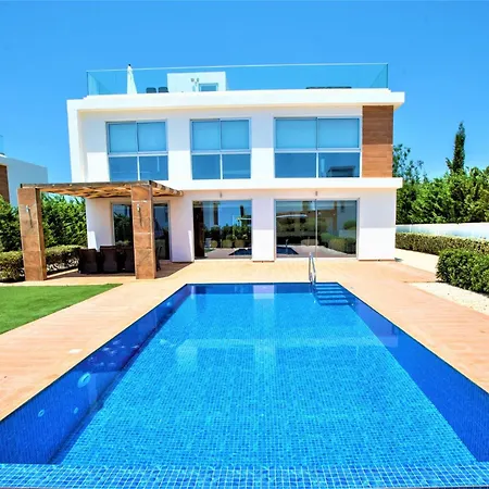 Luxurioese Mit Privatem Pool Und Whirlpool By Interhome * Peyia