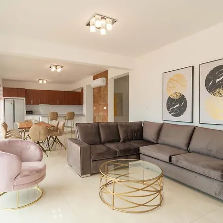 Prázdninový dům Luxurioese Mit Privatem Pool Und Whirlpool By Interhome