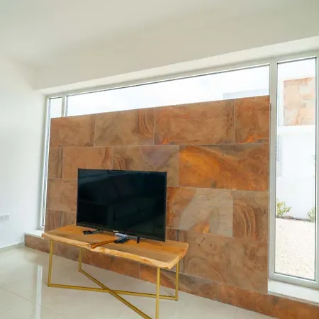 Luxurioese Mit Privatem Pool Und Whirlpool By Interhome