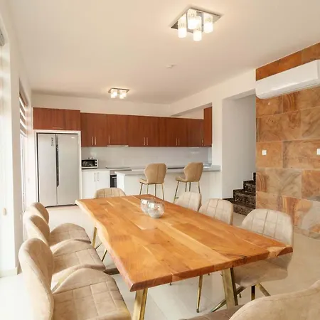Prázdninový dům Luxurioese Mit Privatem Pool Und Whirlpool By Interhome *