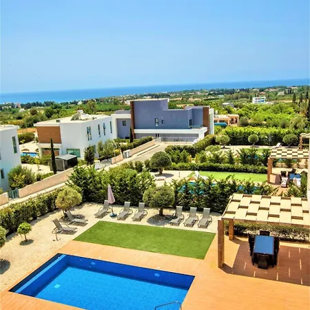 Luxurioese Mit Privatem Pool Und Whirlpool By Interhome *