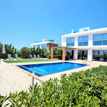 Luxurioese Mit Privatem Pool Und Whirlpool By Interhome *