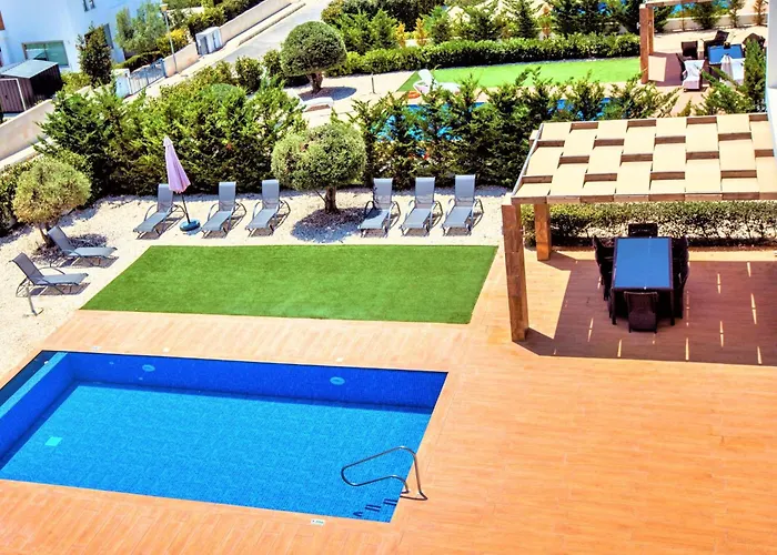 Prázdninový dům Luxurioese Mit Privatem Pool Und Whirlpool By Interhome *