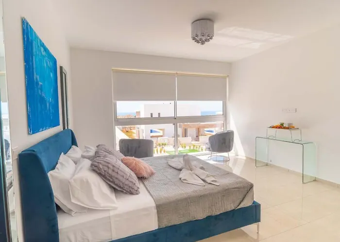 Luxurioese Mit Privatem Pool Und Whirlpool By Interhome Prázdninový dům *