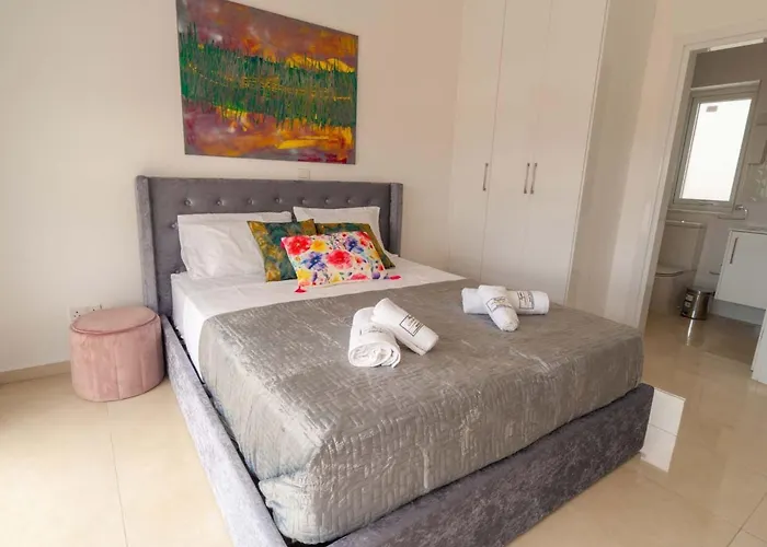 Luxurioese Mit Privatem Pool Und Whirlpool By Interhome Prázdninový dům *