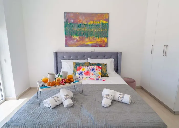 Luxurioese Mit Privatem Pool Und Whirlpool By Interhome Prázdninový dům