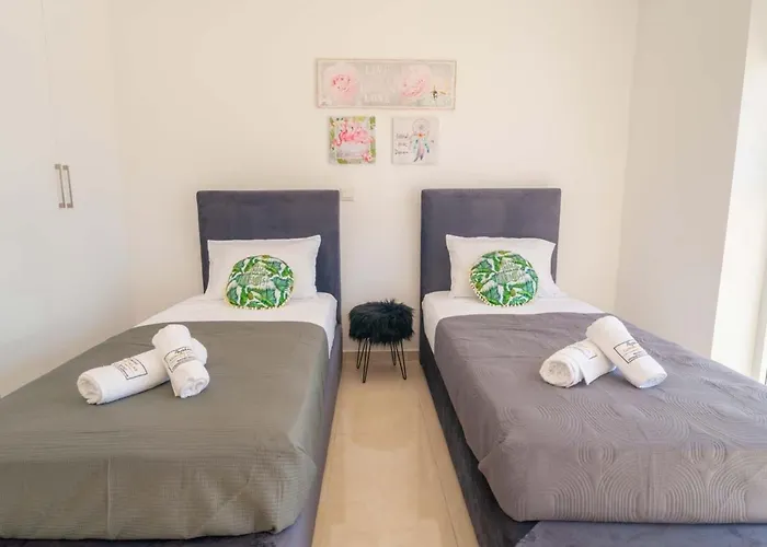 Prázdninový dům Luxurioese Mit Privatem Pool Und Whirlpool By Interhome *