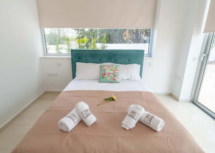 Luxurioese Mit Privatem Pool Und Whirlpool By Interhome * Pegeia