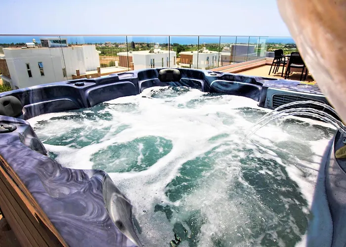 Prázdninový dům Luxurioese Mit Privatem Pool Und Whirlpool By Interhome Pegeia