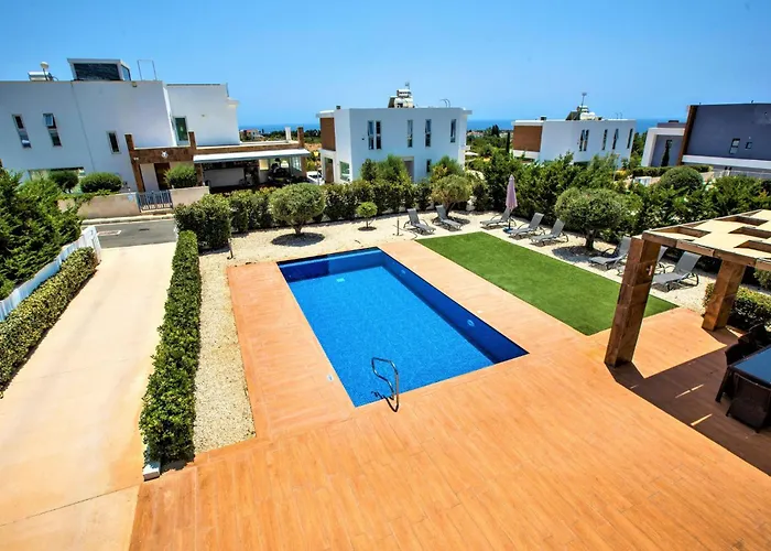 Prázdninový dům Luxurioese Mit Privatem Pool Und Whirlpool By Interhome Pegeia