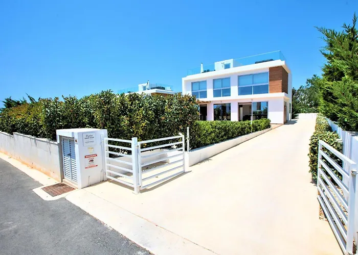 Luxurioese Mit Privatem Pool Und Whirlpool By Interhome Prázdninový dům Pegeia