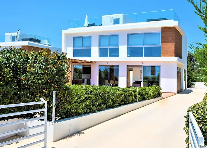 Prázdninový dům Luxurioese Mit Privatem Pool Und Whirlpool By Interhome Pegeia